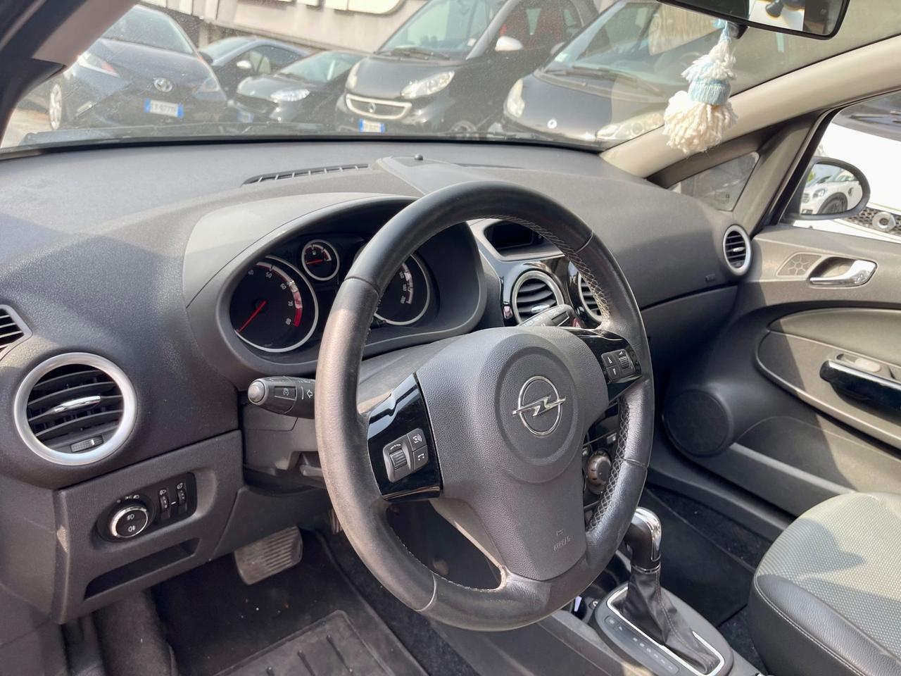 Opel Corsa 1.4 16V 5 porte Cosmo