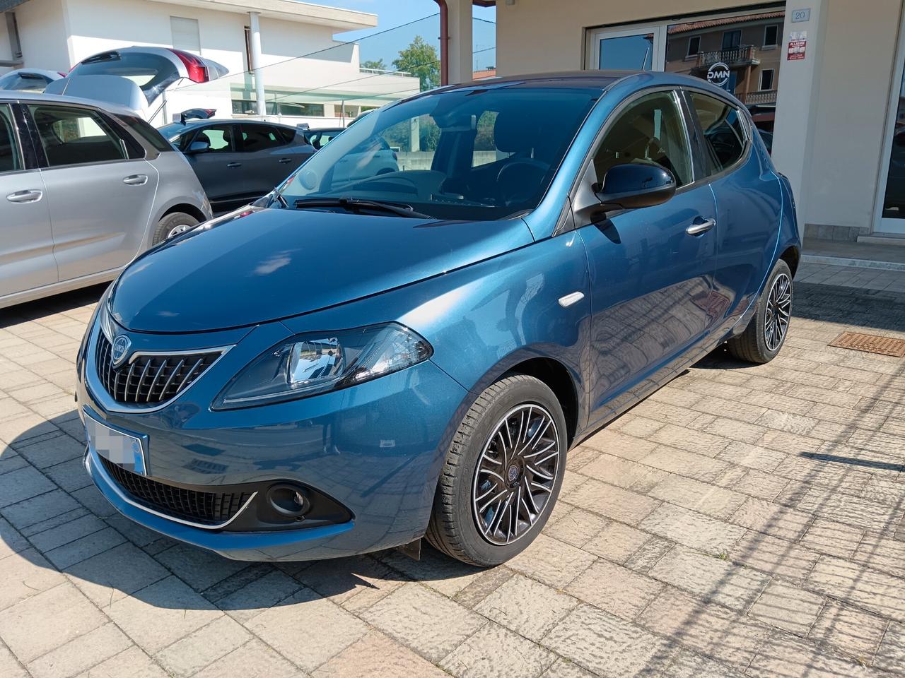 Lancia Ypsilon 1.2 69 CV 5 porte Gold