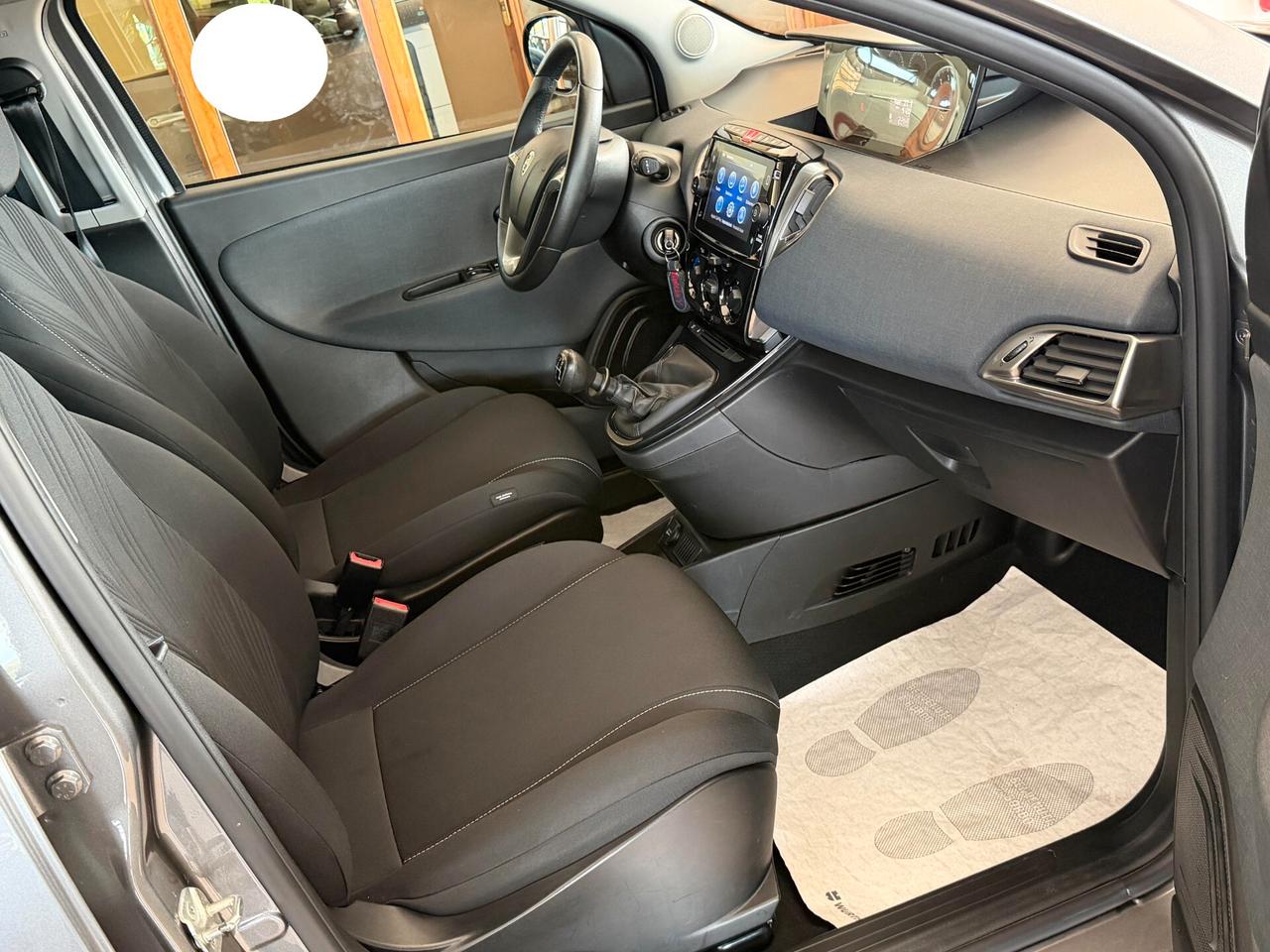 Lancia Ypsilon 1.2 69 cv. EcoChic GOLD (Imp. GPL)