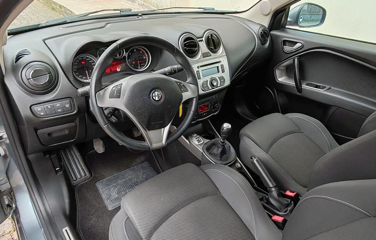 Alfa Romeo MiTo 1.6 JTDm-2 S&S Distinctive Sport Pack