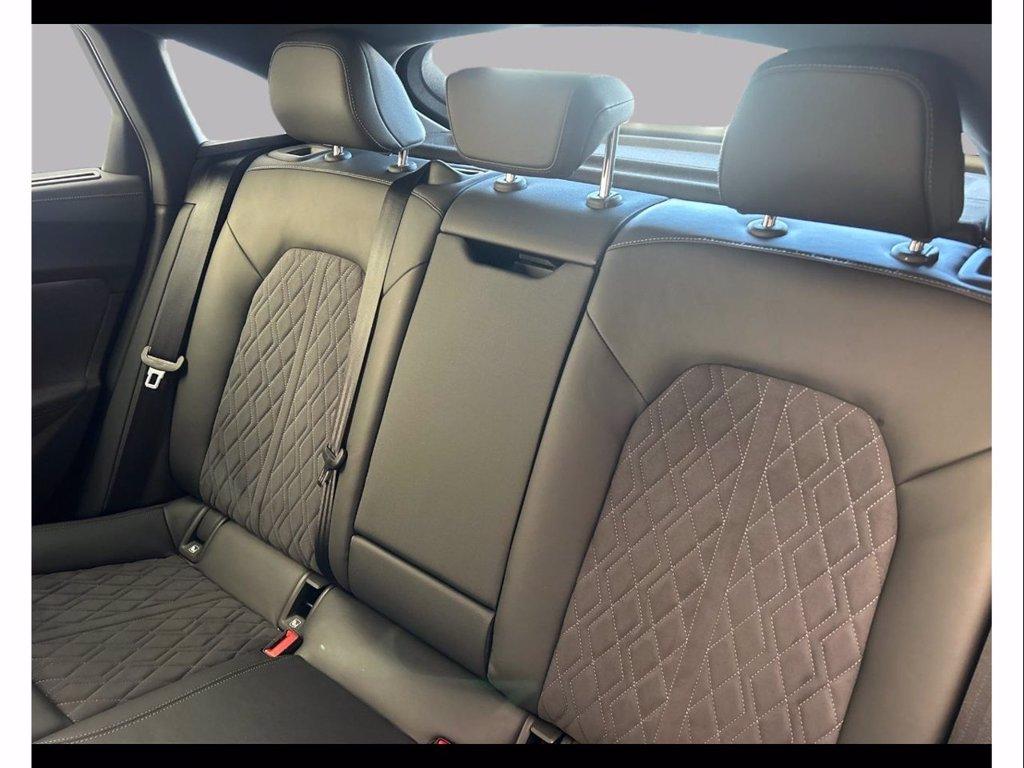 AUDI A5 berlina 2.0 tfsi business advanced quattro 204cv s-tronic del 2024