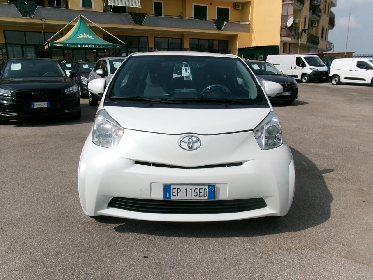 Toyota iQ 1.0 LOUNGE CVT AUTOMATICA NAVIGATORE *PERFETTA*