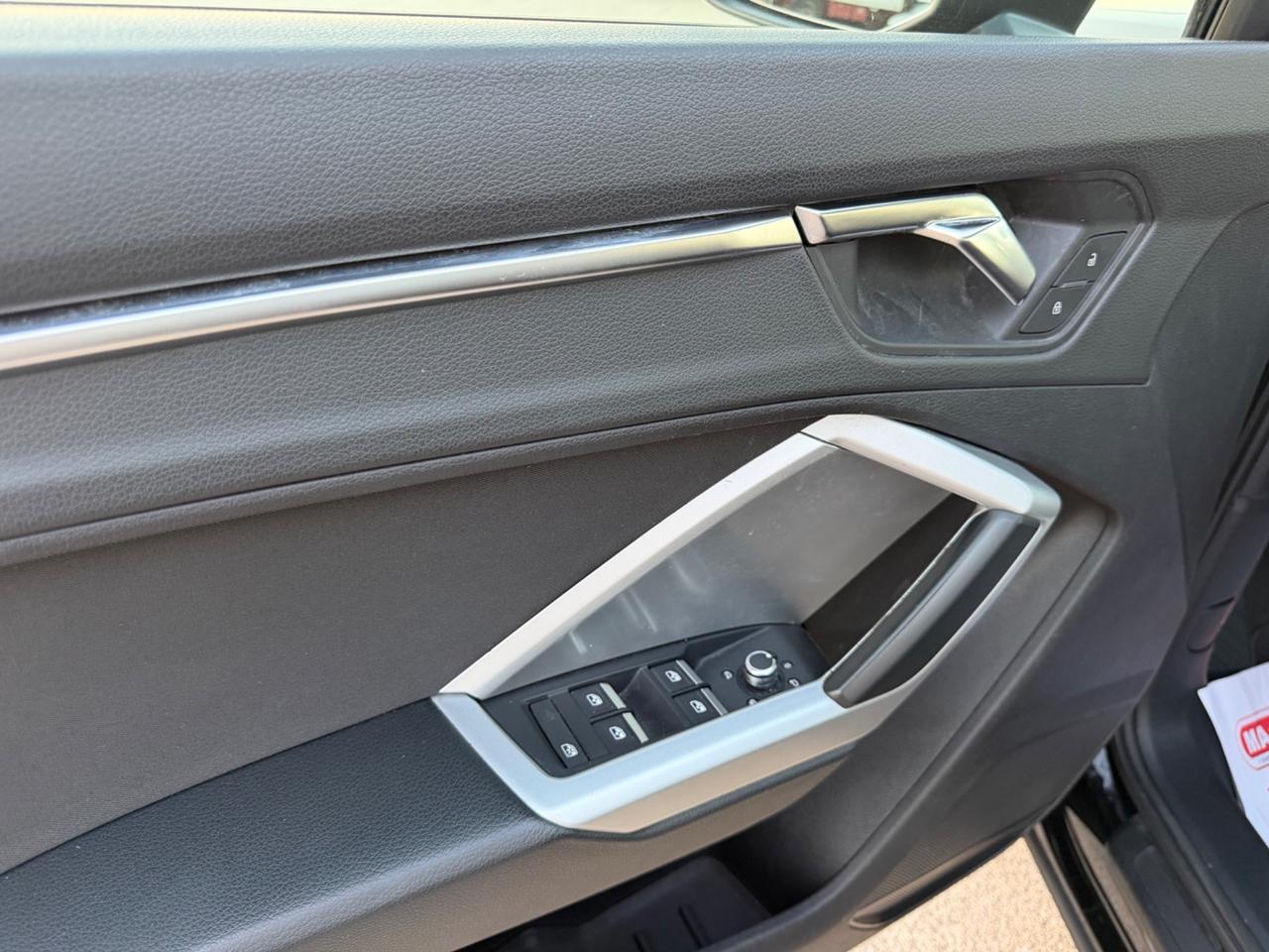 AUDI Q3 2.0 TDI 150CV STRONIC FULL LED MATRIX MY19