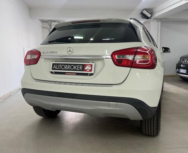 MERCEDES-BENZ GLA 180 d Automatic Premium