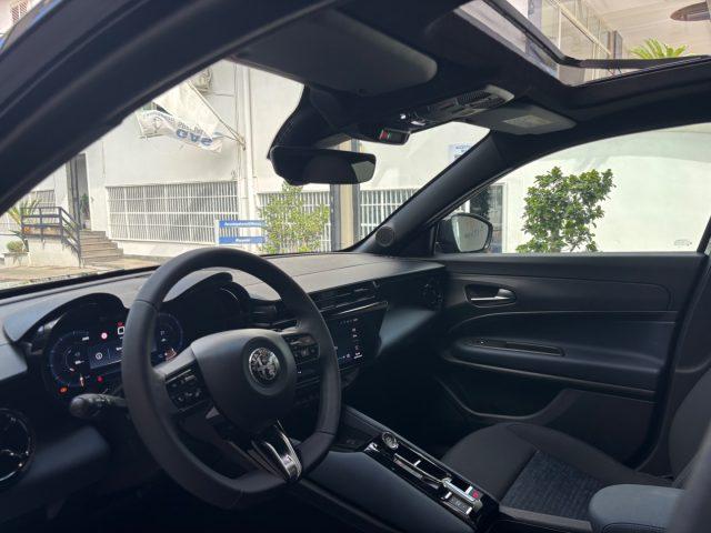 ALFA ROMEO Junior 1.2 145 CV Hybrid eDCT6 Q4 tetto P park tecno ?339
