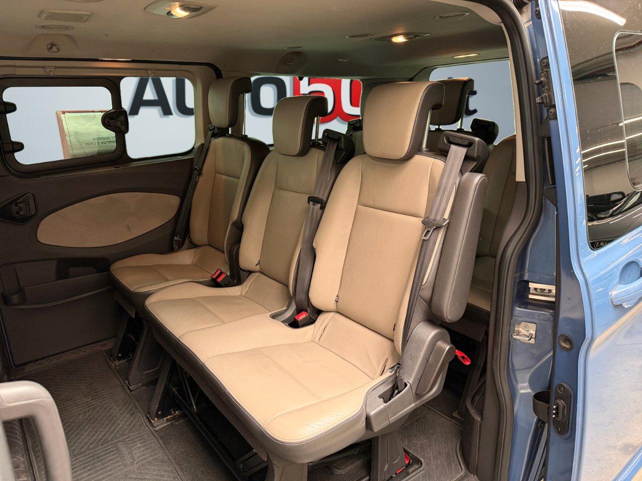 ford Tourneo Custom 2.2 TDCI Titanium 8 Posti