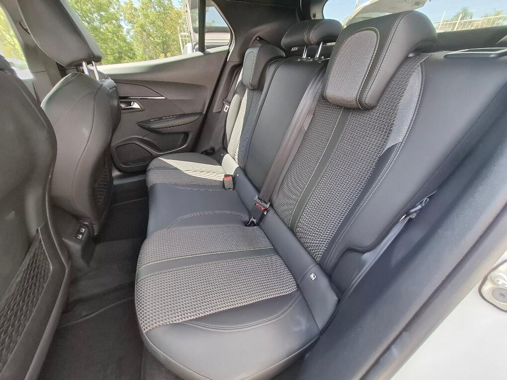 Peugeot 2008 1.2 PureTech 130 S&S EAT8 GT