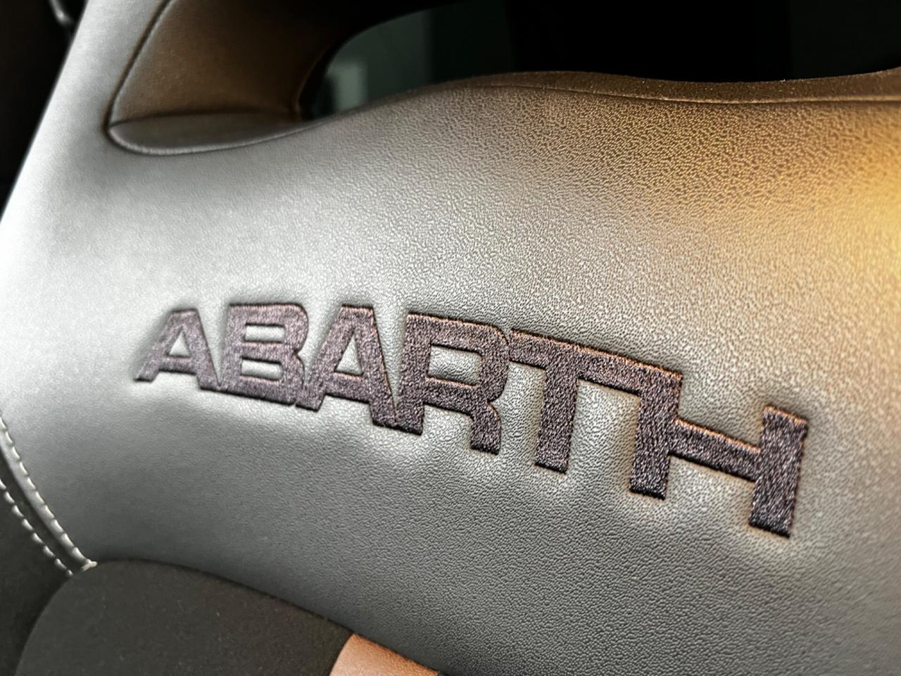 Abarth 695 70° anniversario (1949 esemplari)