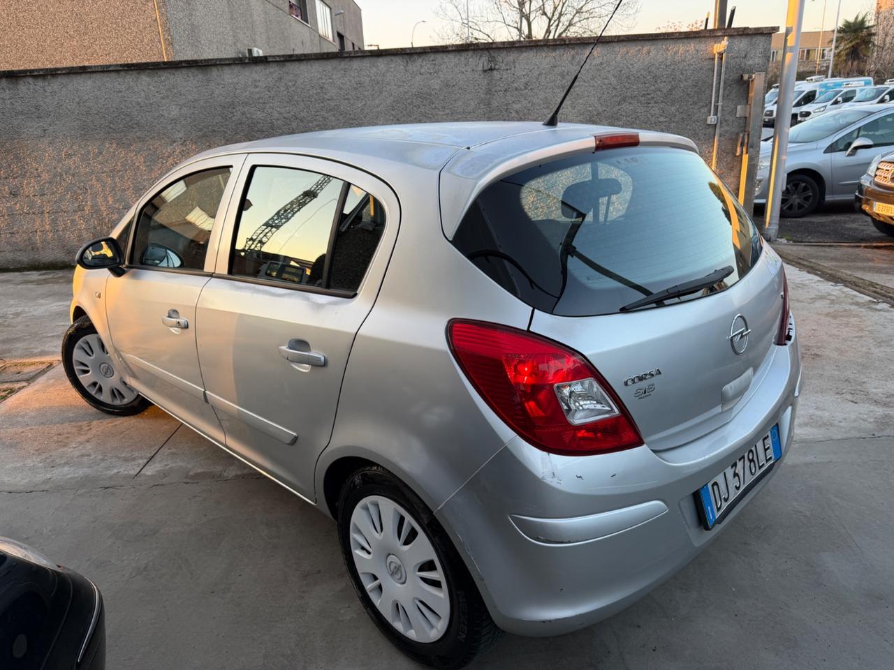 Opel Corsa 1.2 benzina-GPL EURO4 NEOPATENTATI