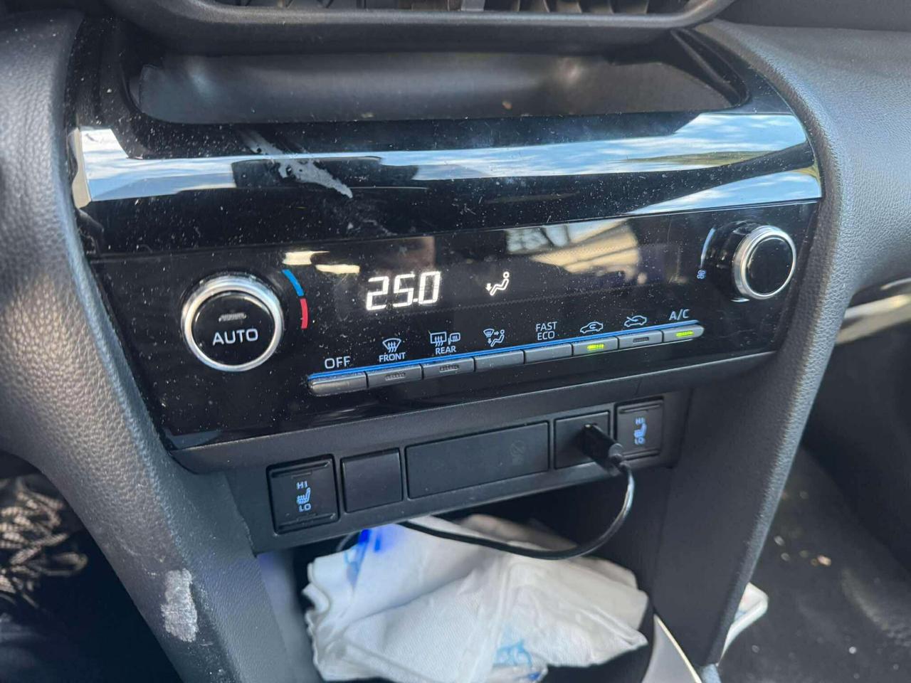 Toyota Yaris Cross 1.5 Hybrid 5p. E-CVT Lounge-2022