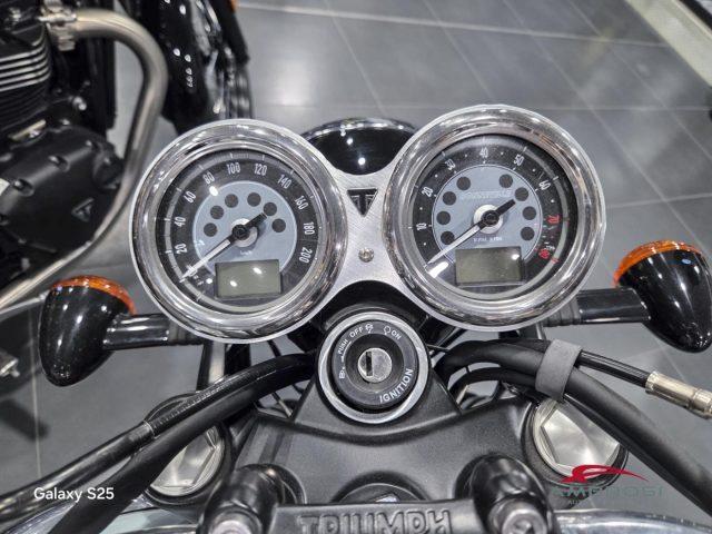 TRIUMPH Bonneville T100 (MY21)