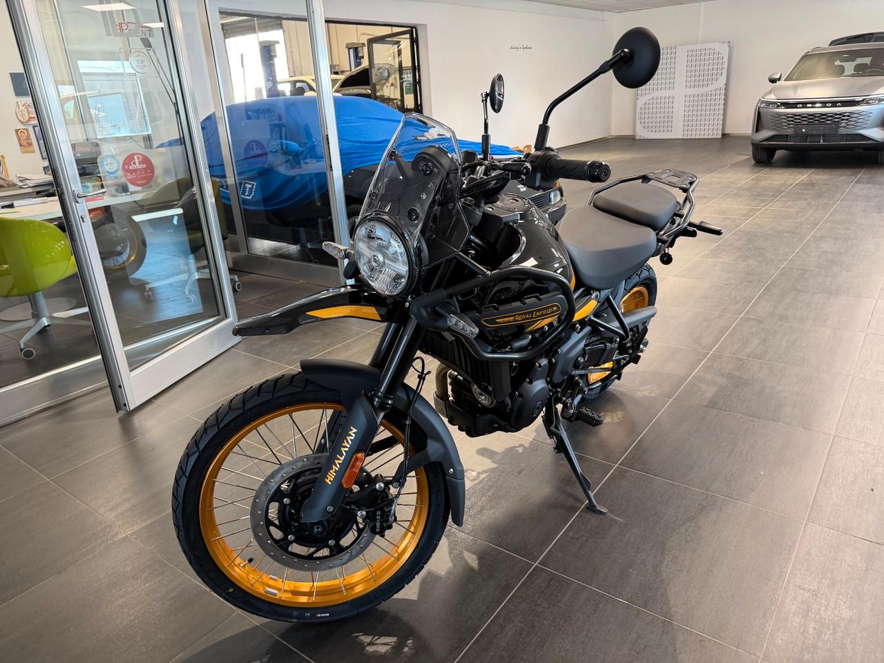 Royal Enfield Himalayan 450 Mana Black Rally pronta consegna
