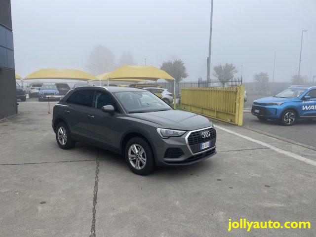 AUDI Q3 45 TFSI e S tronic Business