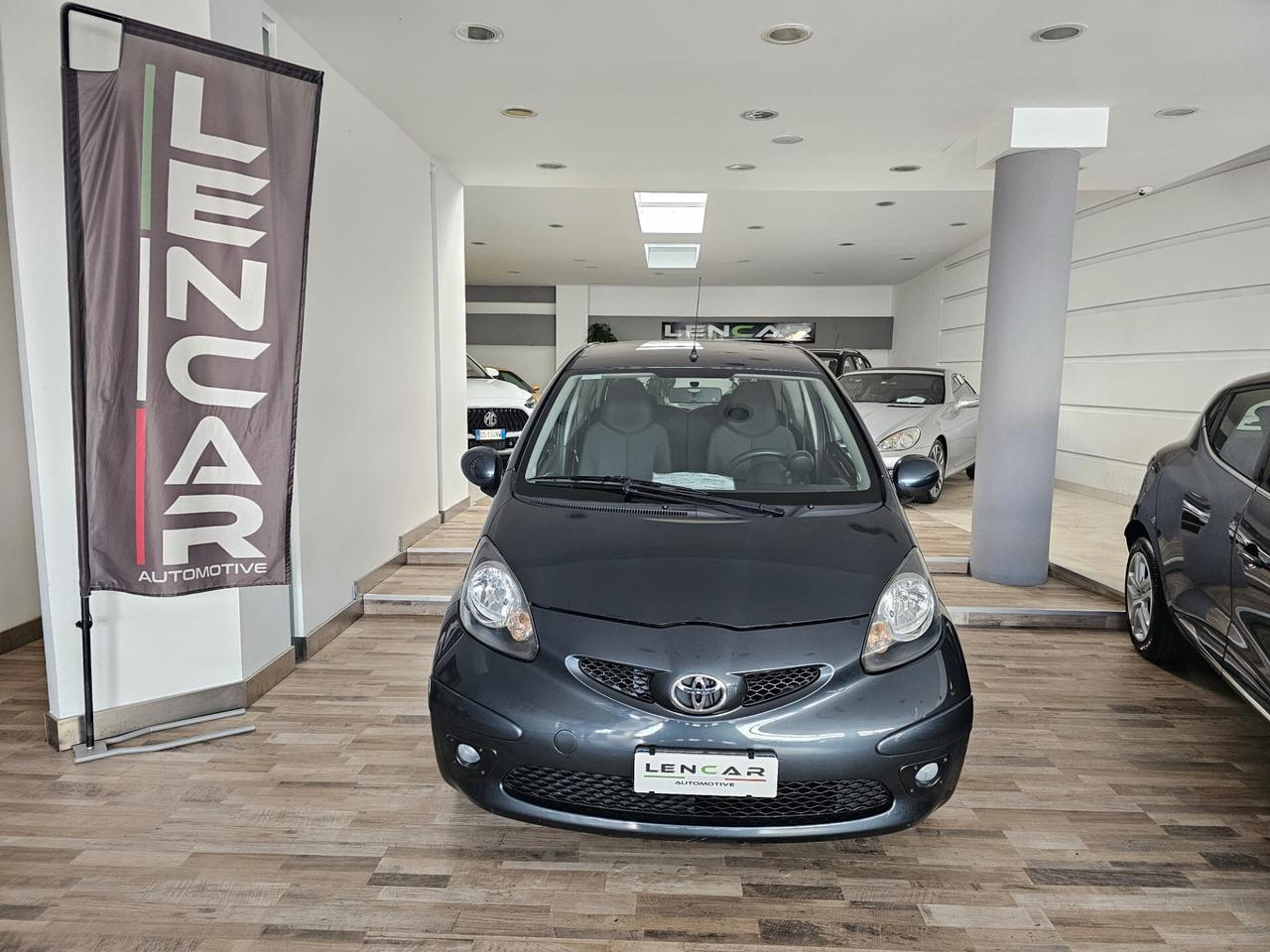 Toyota Aygo 1.0 12V VVT-i 3 porte Sol