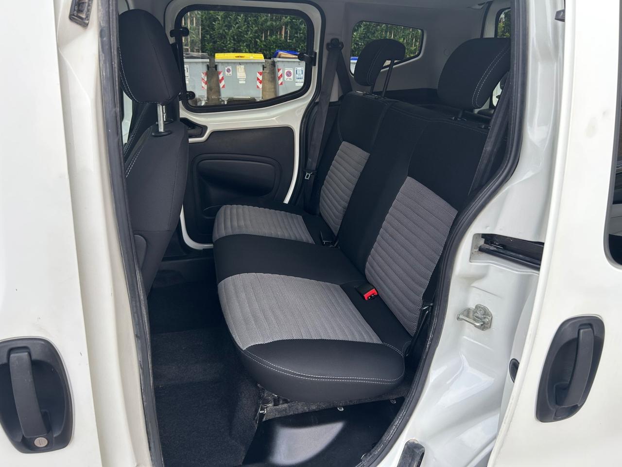 Fiat Qubo 1.3 MJT 95 CV Trekking Autocarro