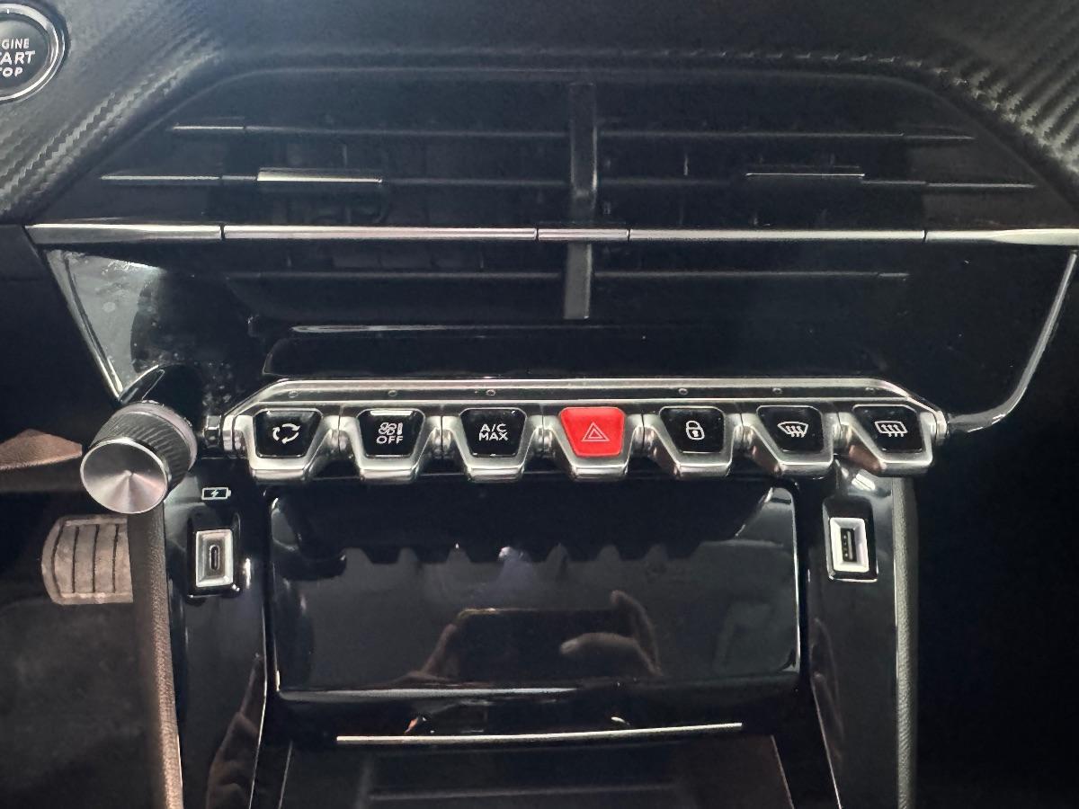 PEUGEOT 2008 BlueHDi 130 S&S EAT8 Allure UNICO PROP/ CARPLAY