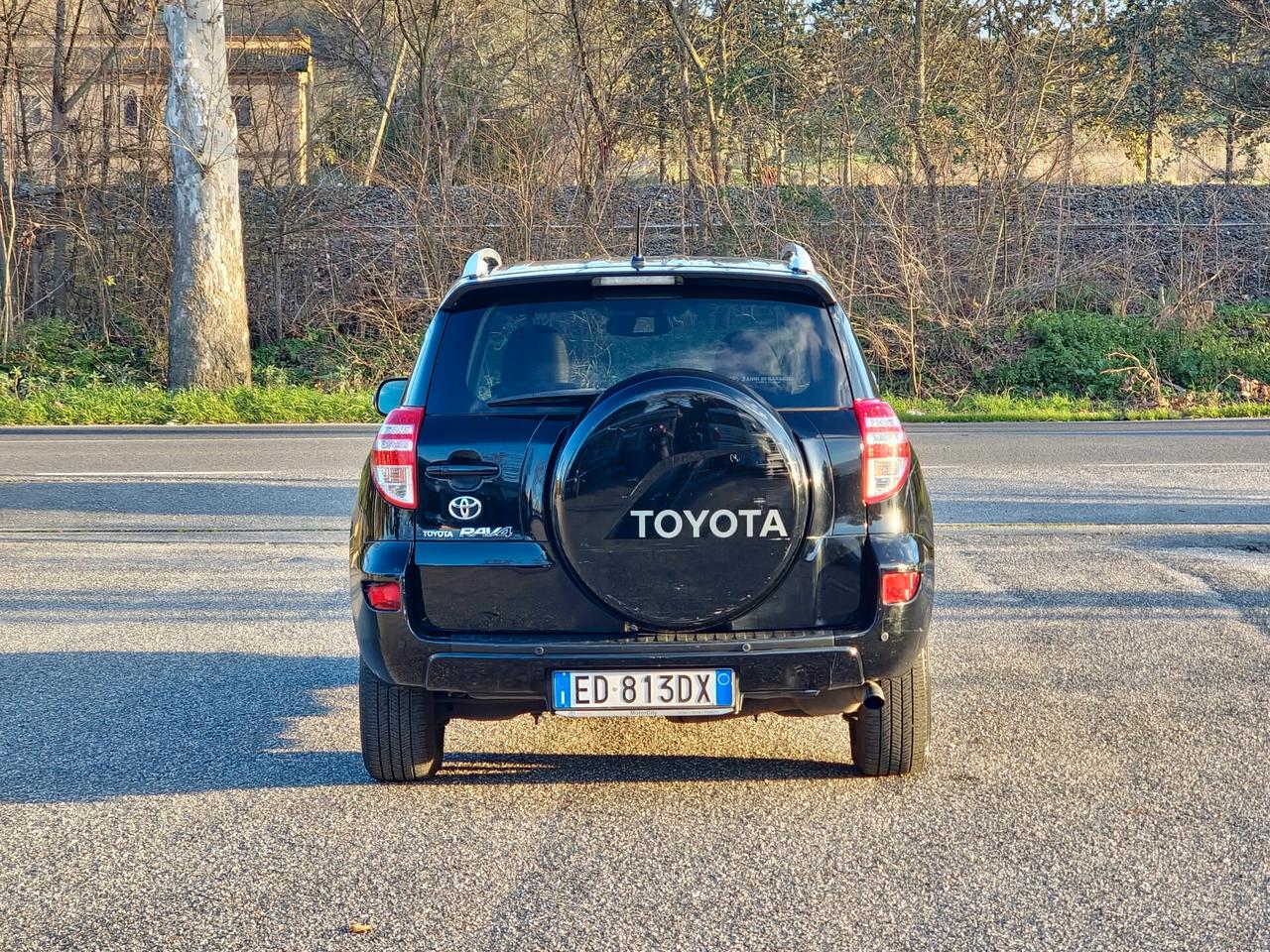 Toyota RAV 4 RAV4 2.2 D-4D 150 4x4 CV DPF Exclusive 2010-E5 Manuale