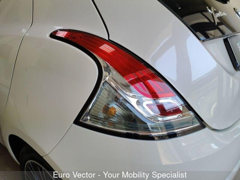 Lancia Ypsilon 1.2 69 CV 5 porte Gold