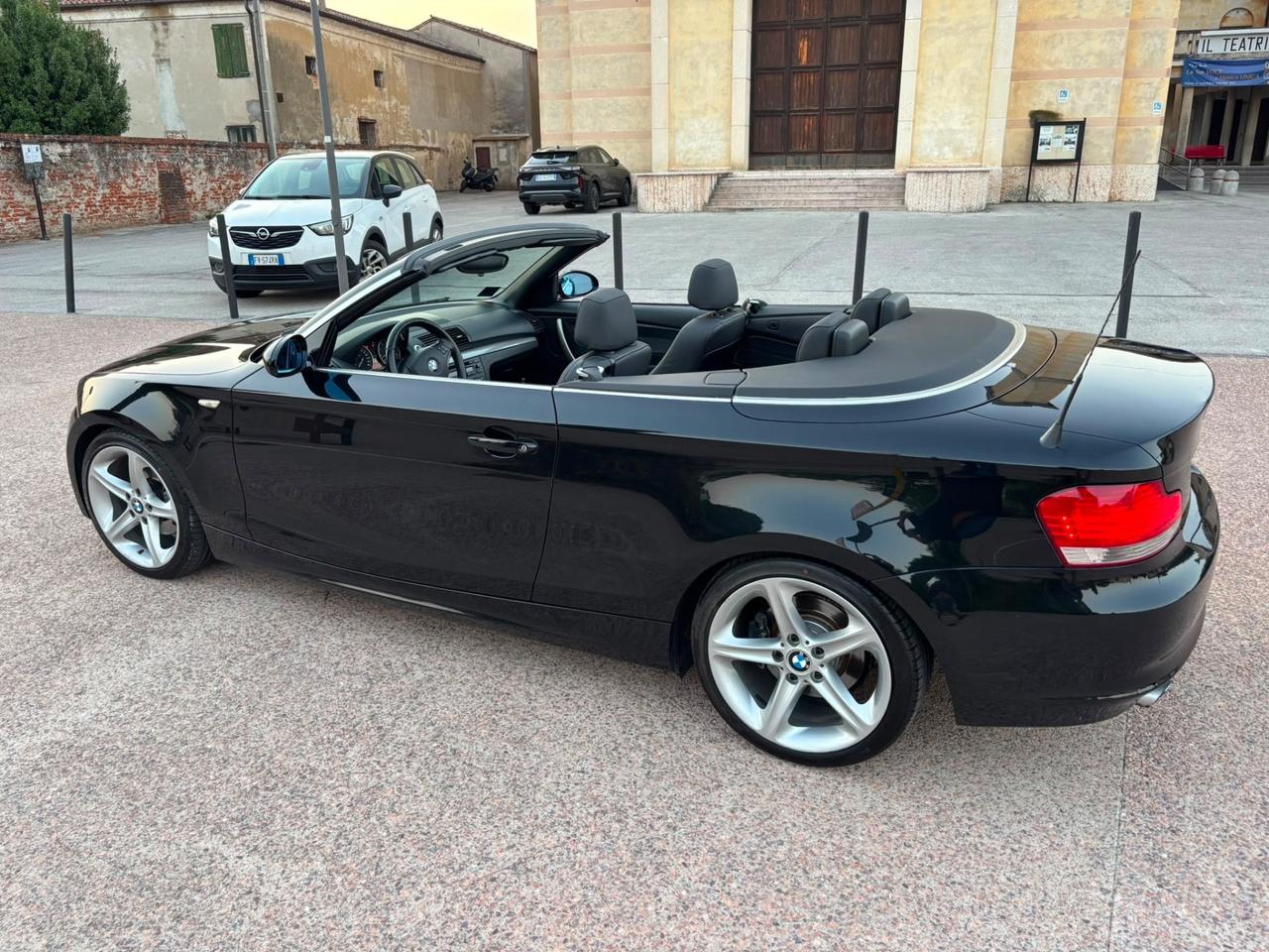 Bmw 120 .2.0 i Cabrio Attiva pronta al uso
