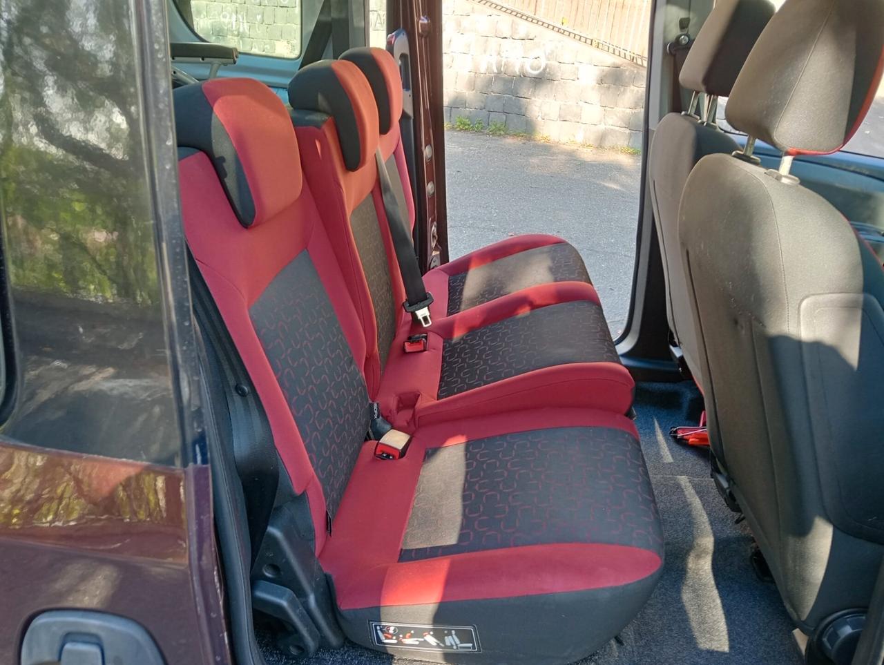 Fiat Doblo Pianale ribassato con rampa disabili in carrozzina