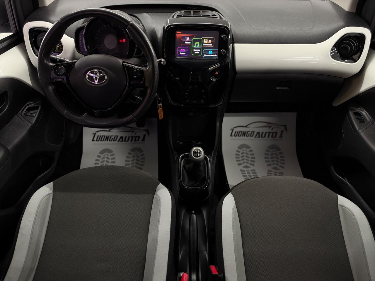 Toyota Aygo 1.0 69CV x-clusiv Full Opt Car-Play