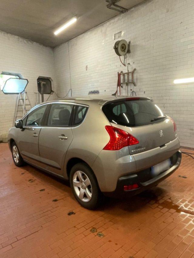 PEUGEOT 3008 1.6 HDi 112CV Tecno