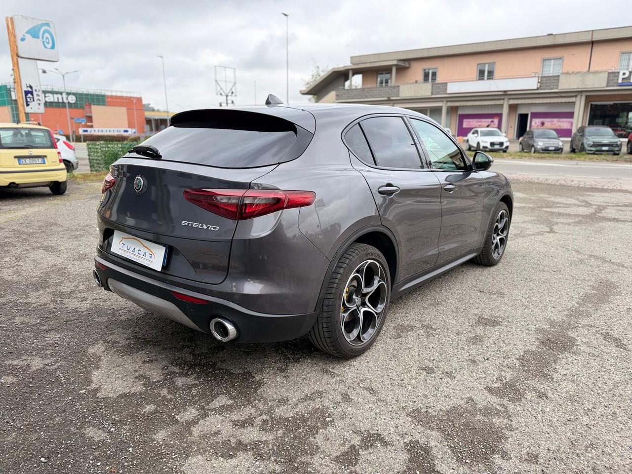 Alfa Romeo Stelvio B-Tech 2.2 210 CV #10543