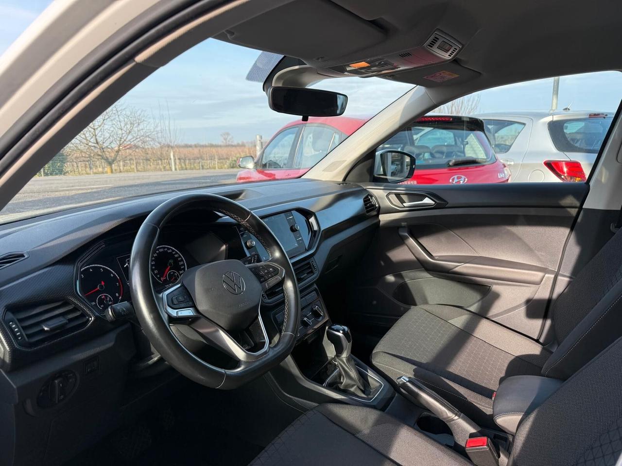 Volkswagen T-Cross 1.0 Benzina Cambio Automatico Neopatentati