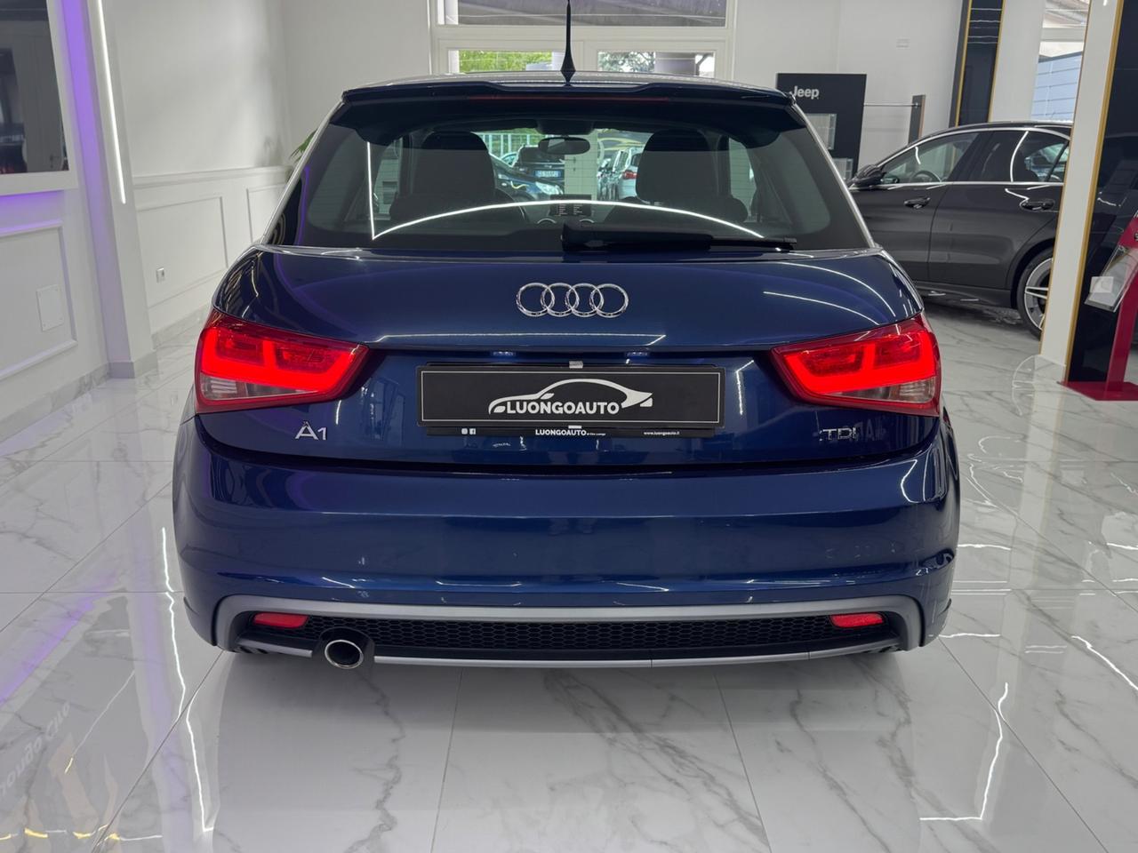 Audi A1 1.6 TDI 105 CV S-line Full Optional
