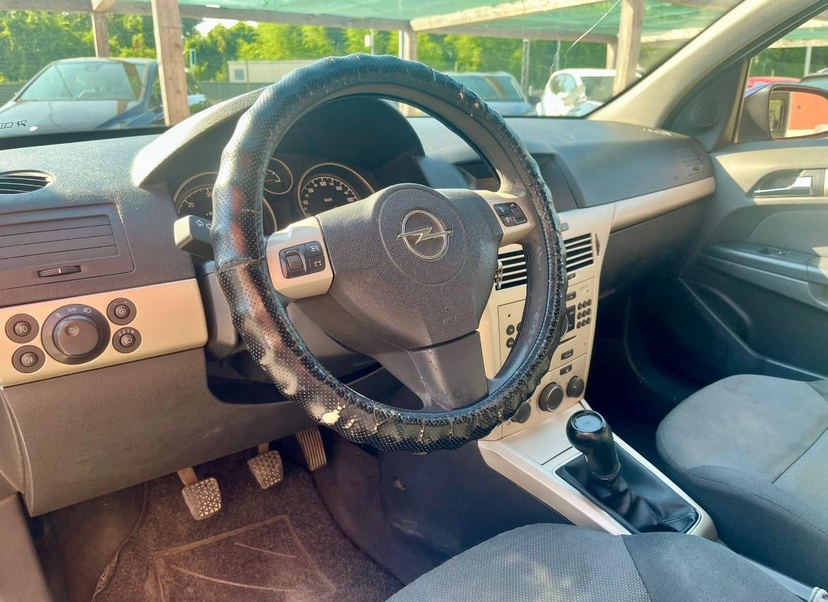 Opel Astra 1.7 CDTI 125CV 5 porte