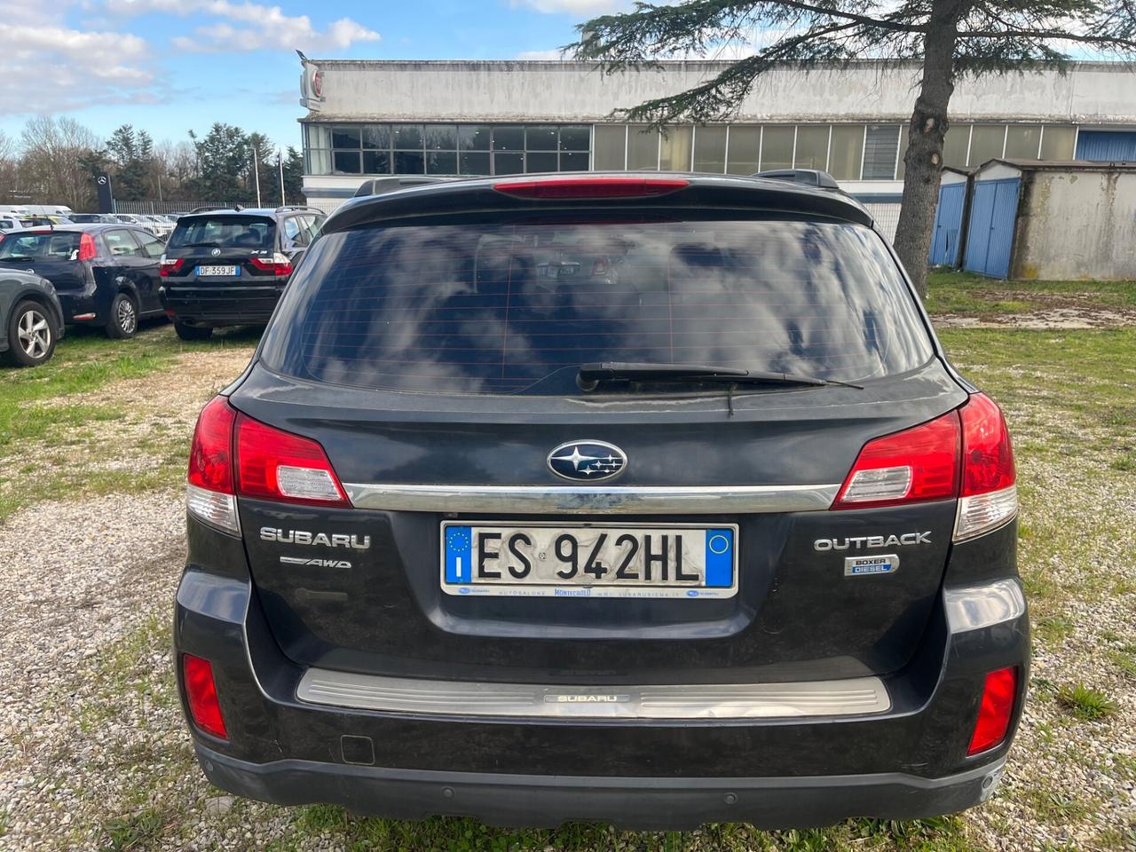 Subaru OUTBACK 2.0D AWD Trend Leather (peoblema albero a camme )