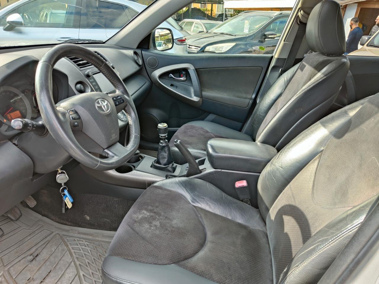 Toyota RAV 4 RAV4 Crossover 2.2 D-Cat 177 CV Executive