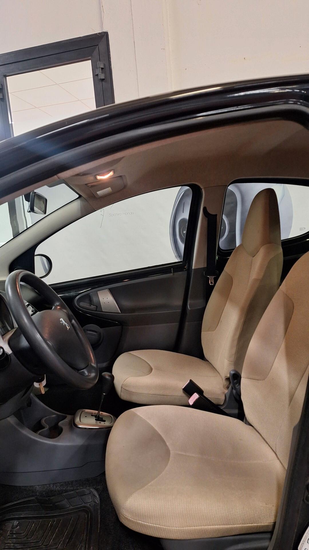 Peugeot 107 1.0 68CV 5p. Sweet Years 2Tronic