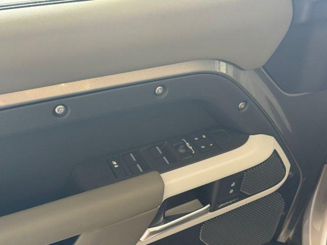 LAND ROVER Defender 110 3.0D I6 250 CV AWD Auto Hard Top X-Dynamic SE