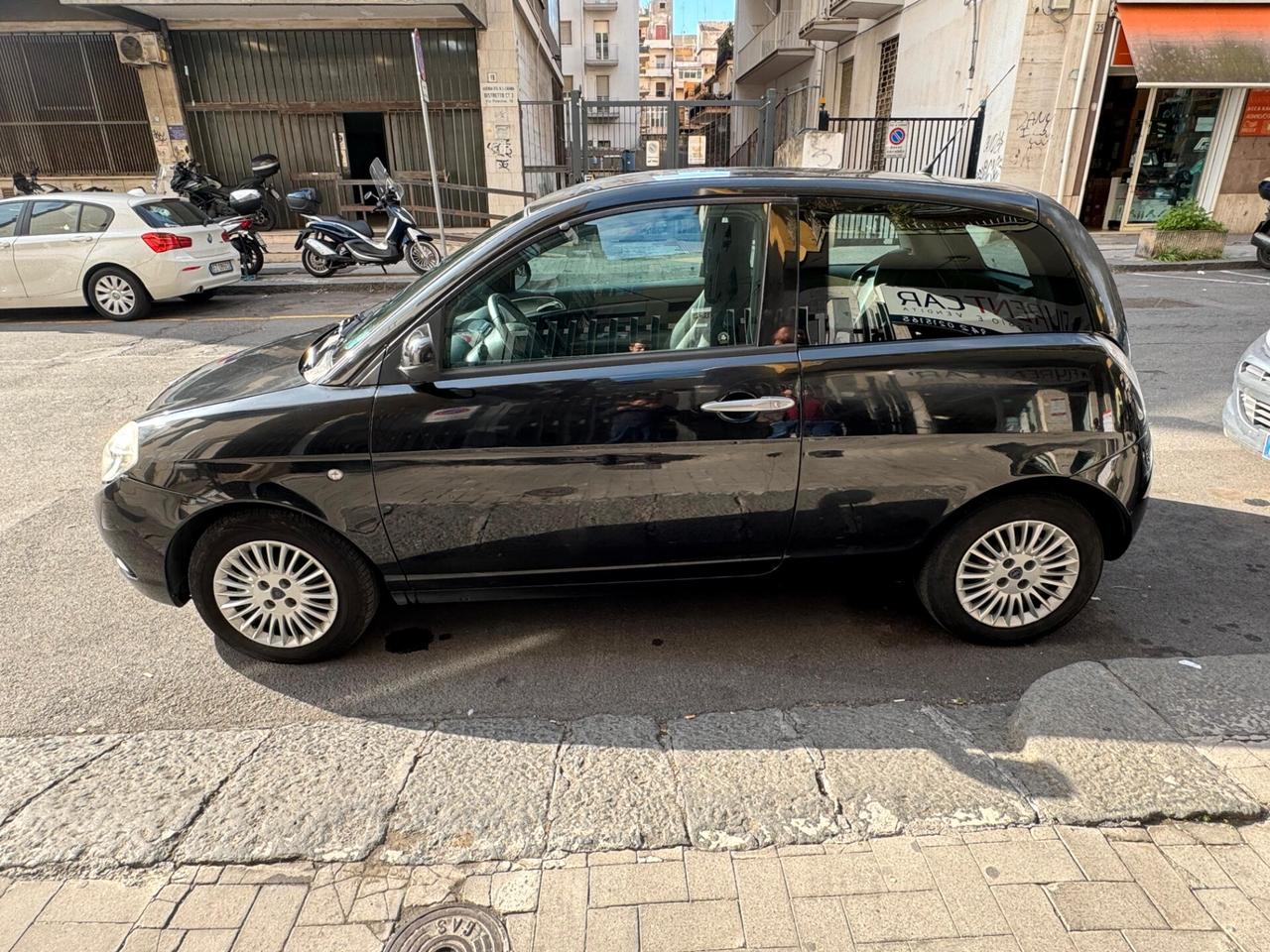 Lancia Ypsilon 1.2 Oro GPL