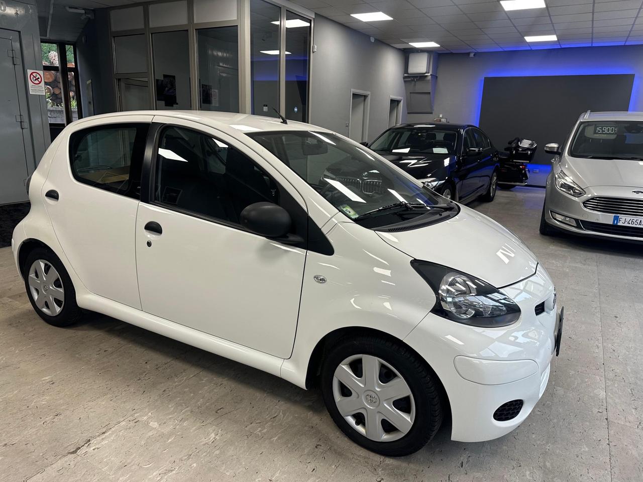 Toyota Aygo 1.0 12V VVT-i 5 porte Deep Ocean Connect