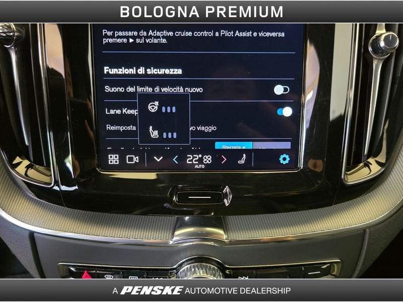 Volvo XC60 XC60 B5 AWD automatico Plus Dark
