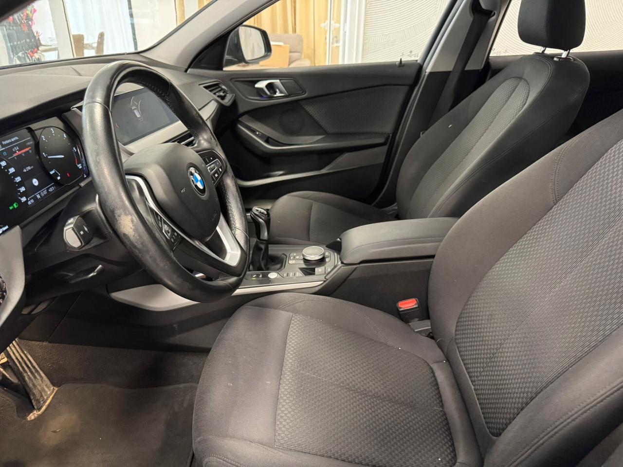 Bmw 118 118d 5p. Msport