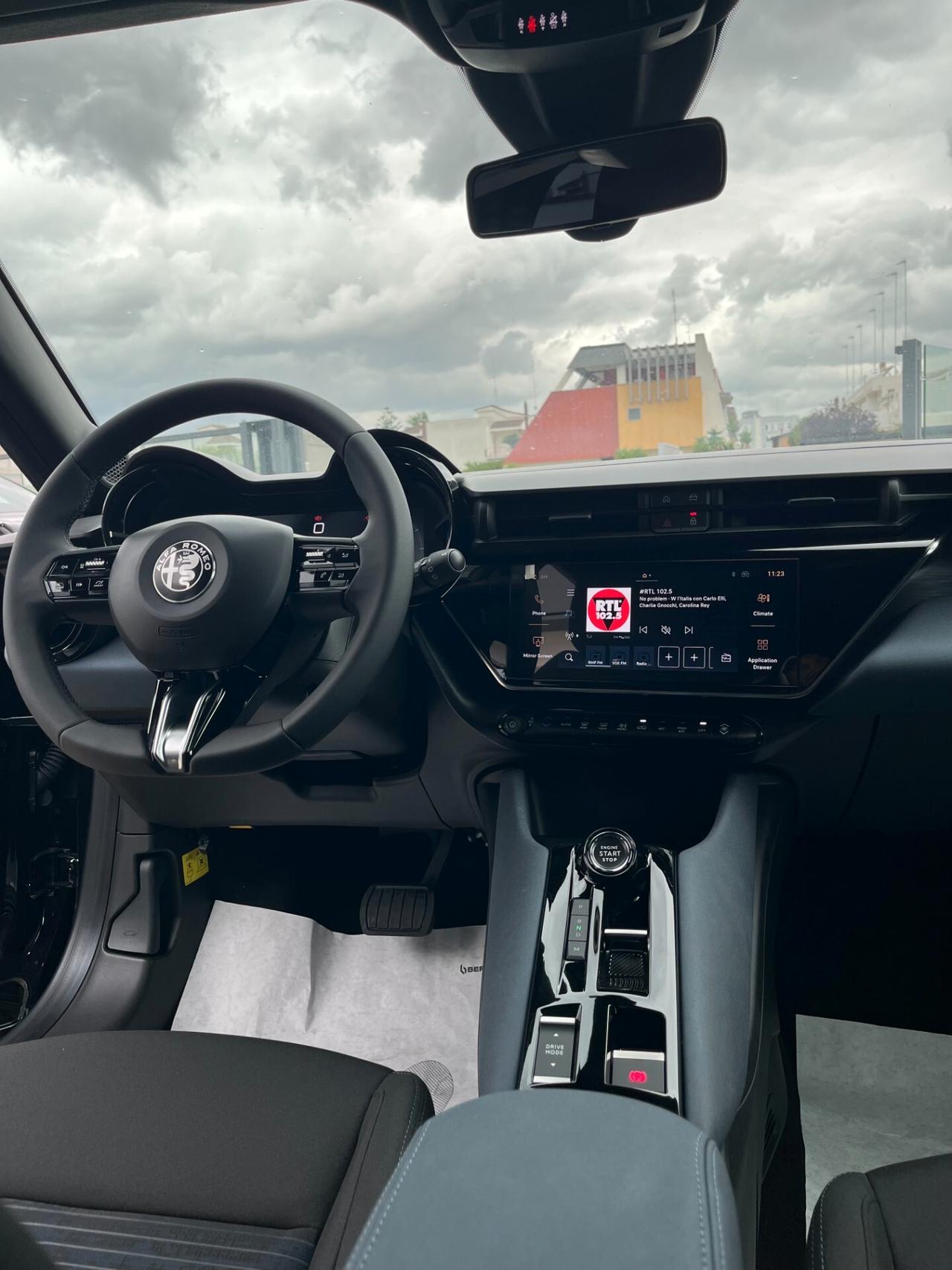 Alfa Romeo Junior 1.2 136 CV Hybrid eDCT6 Automatic