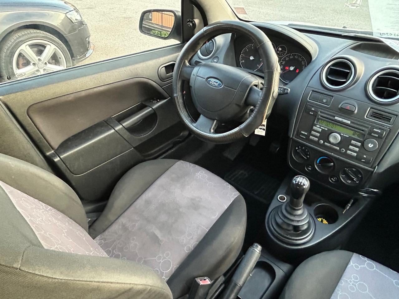 Ford Fiesta 1.2BENZINA 80CV Ghia NEOPATENTATI