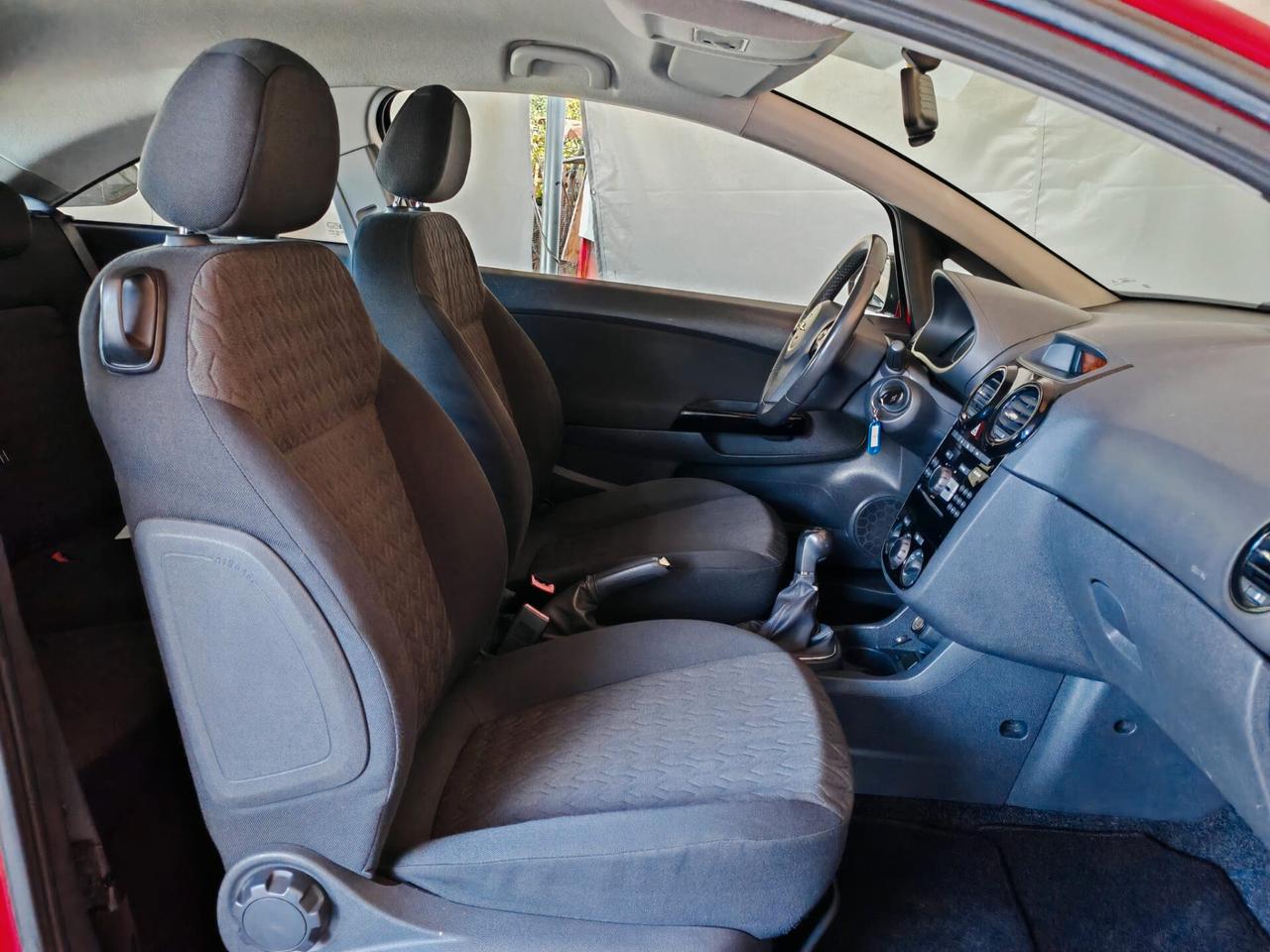 Opel Corsa 1.2 85CV 3 porte GPL-TECH b-color