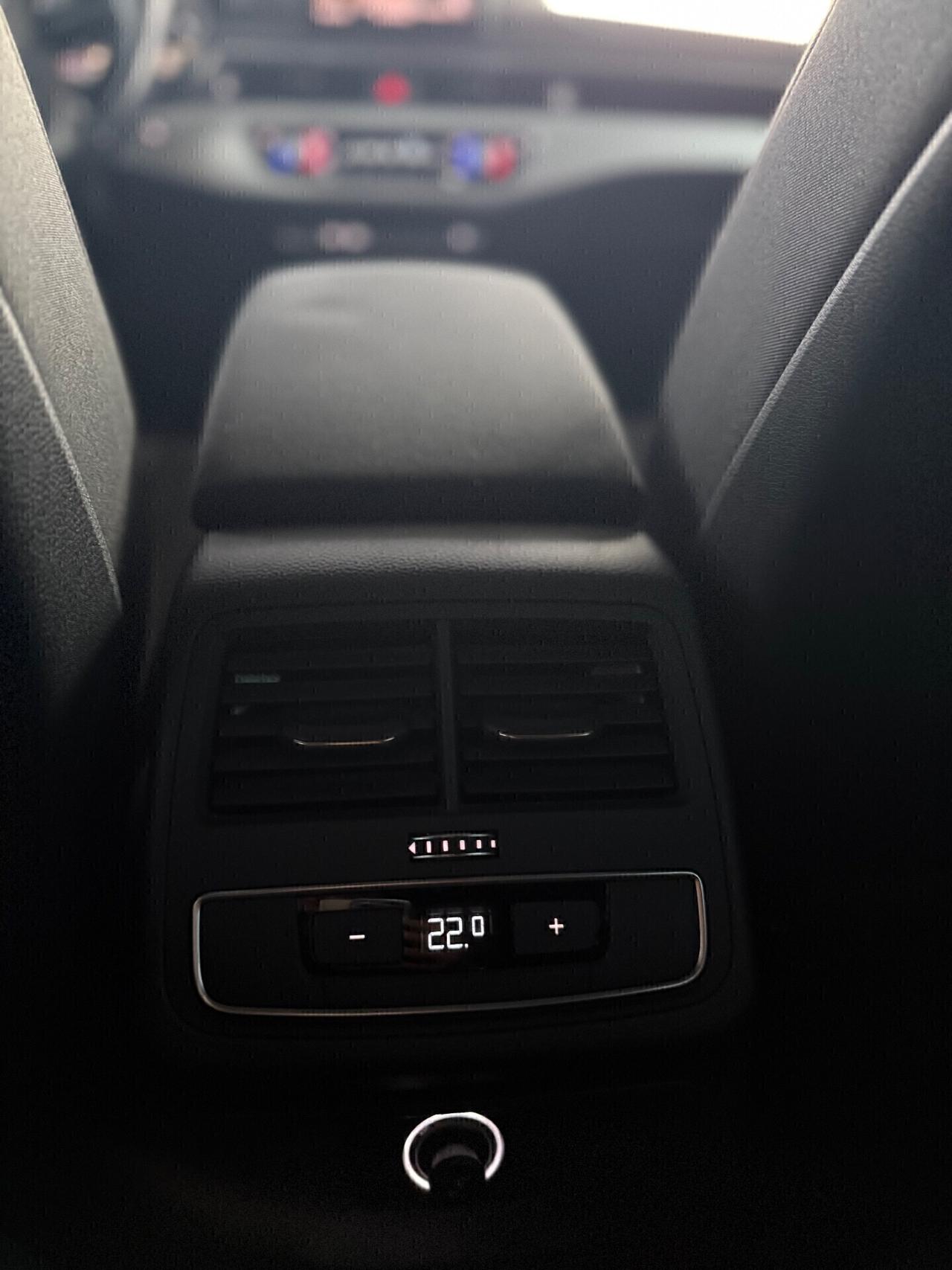 Audi A4 2.0 TDI 150 CV S tronic*CRONOLOGIA TAGLIANDI AUDI