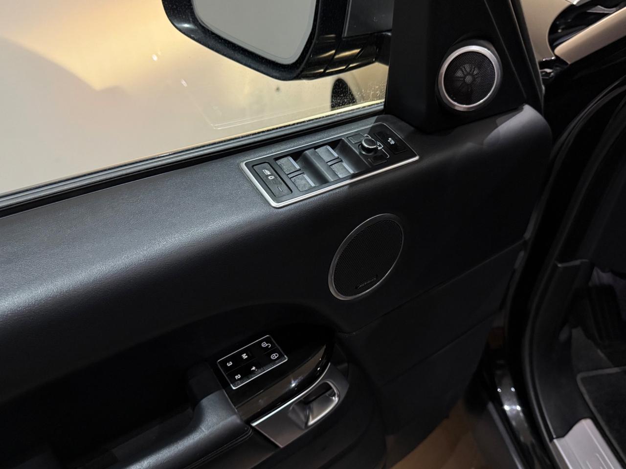 Land Rover Range 3.0 TDV6 Autobiography FULL FULL OPTIONAL