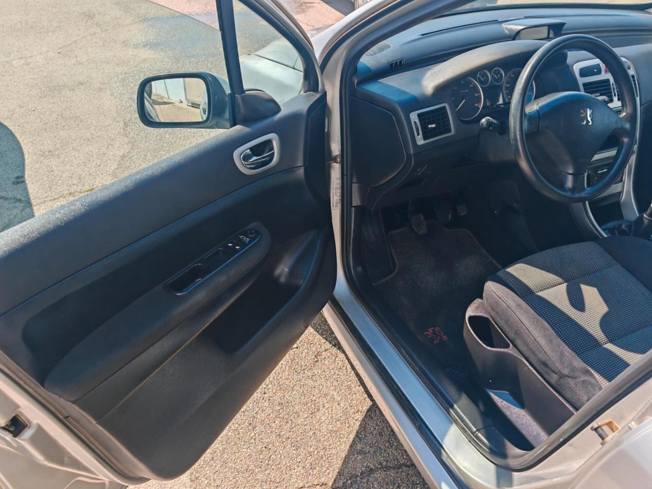 Peugeot 307 1.4 16V HDi 90CV