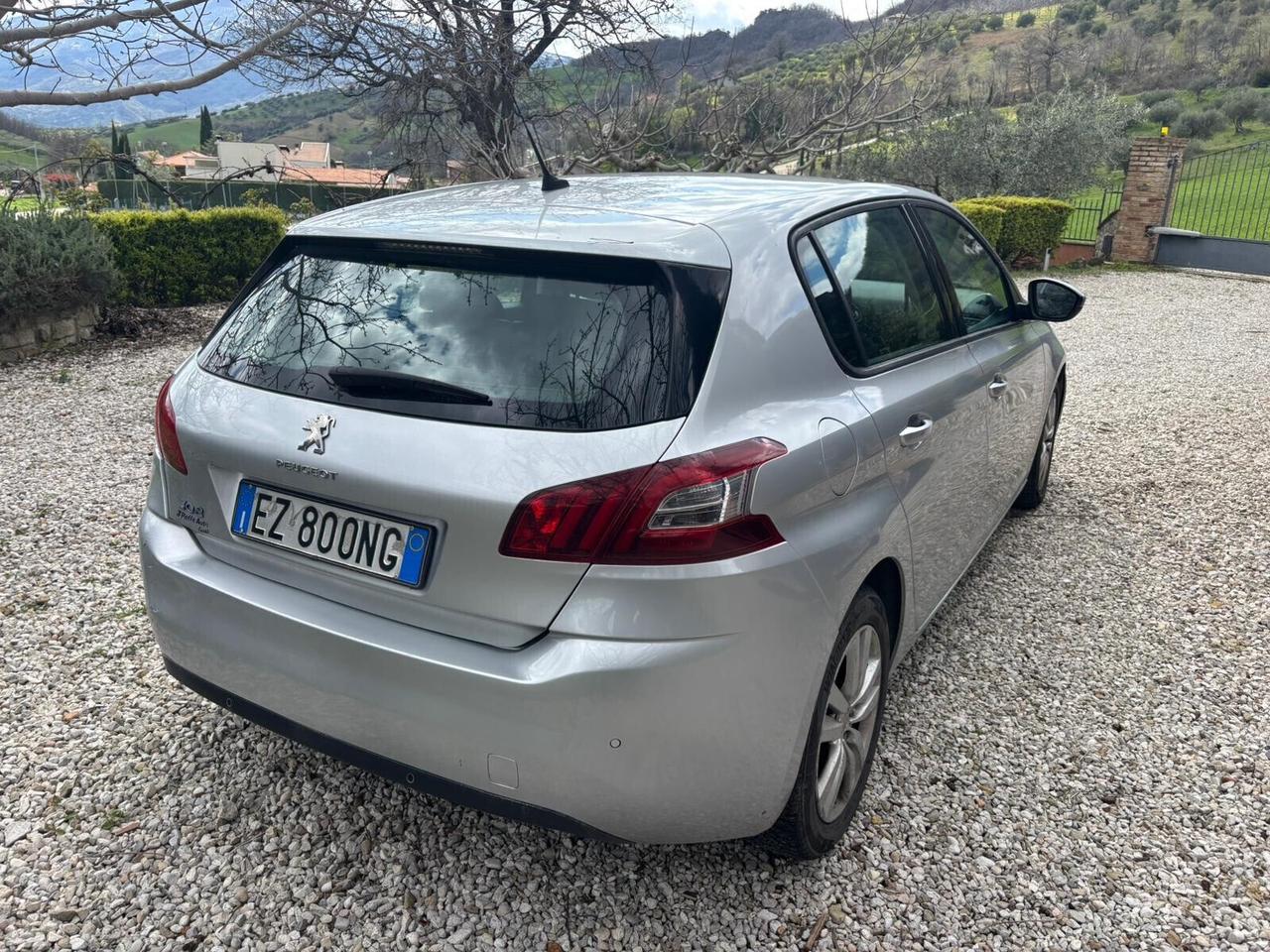 Peugeot 308 1.6 e-HDi 115 CV Stop&Start Business 2015..