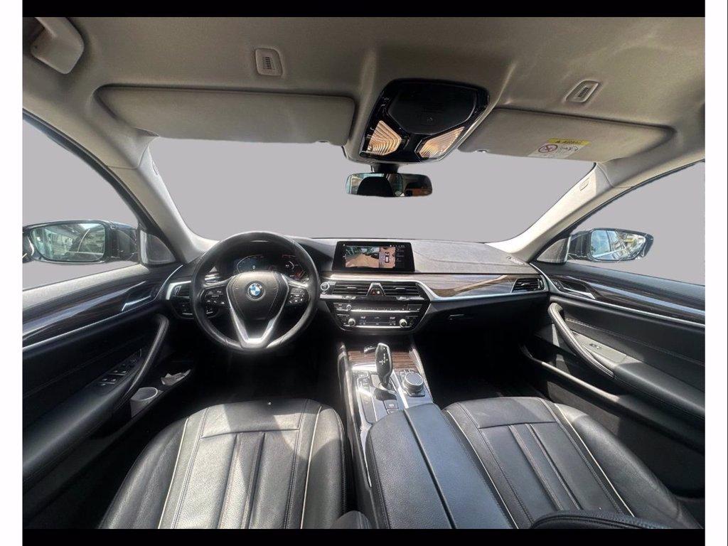 BMW 530i touring xdrive luxury auto del 2019