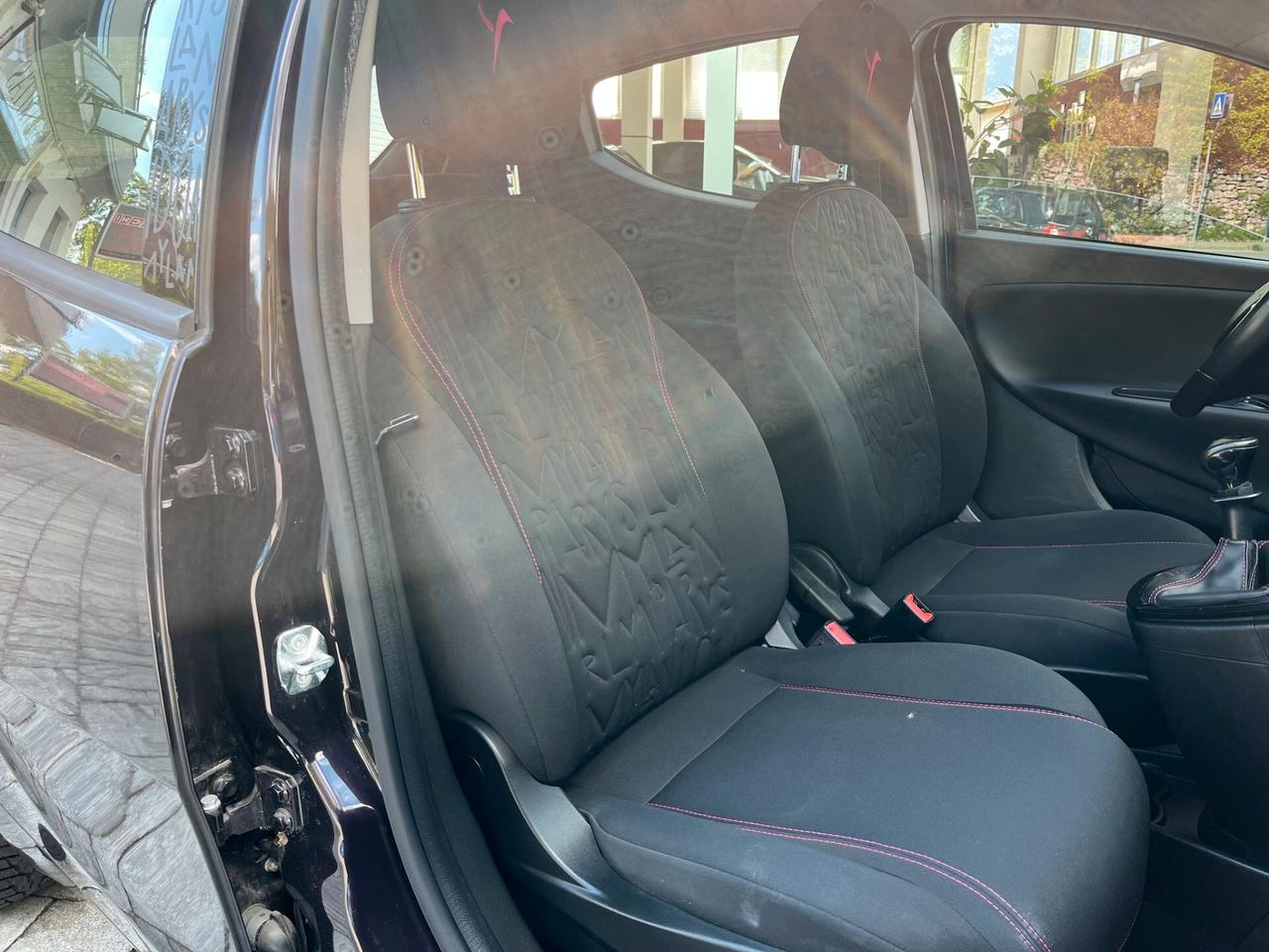 Lancia Ypsilon 1.2 69 CV 5 porte Elefantino