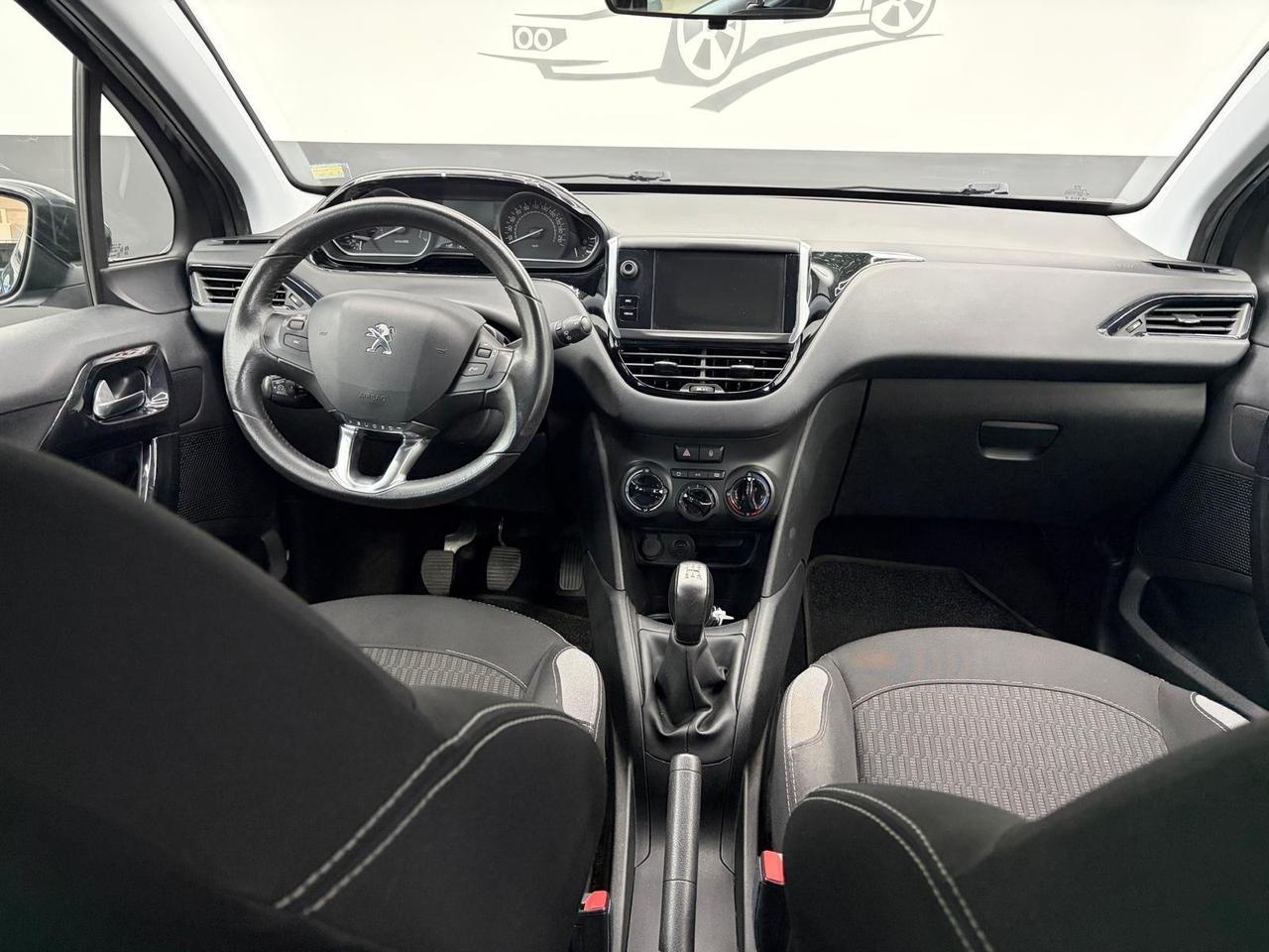 Peugeot 208 PureTech 82 5 porte Allure