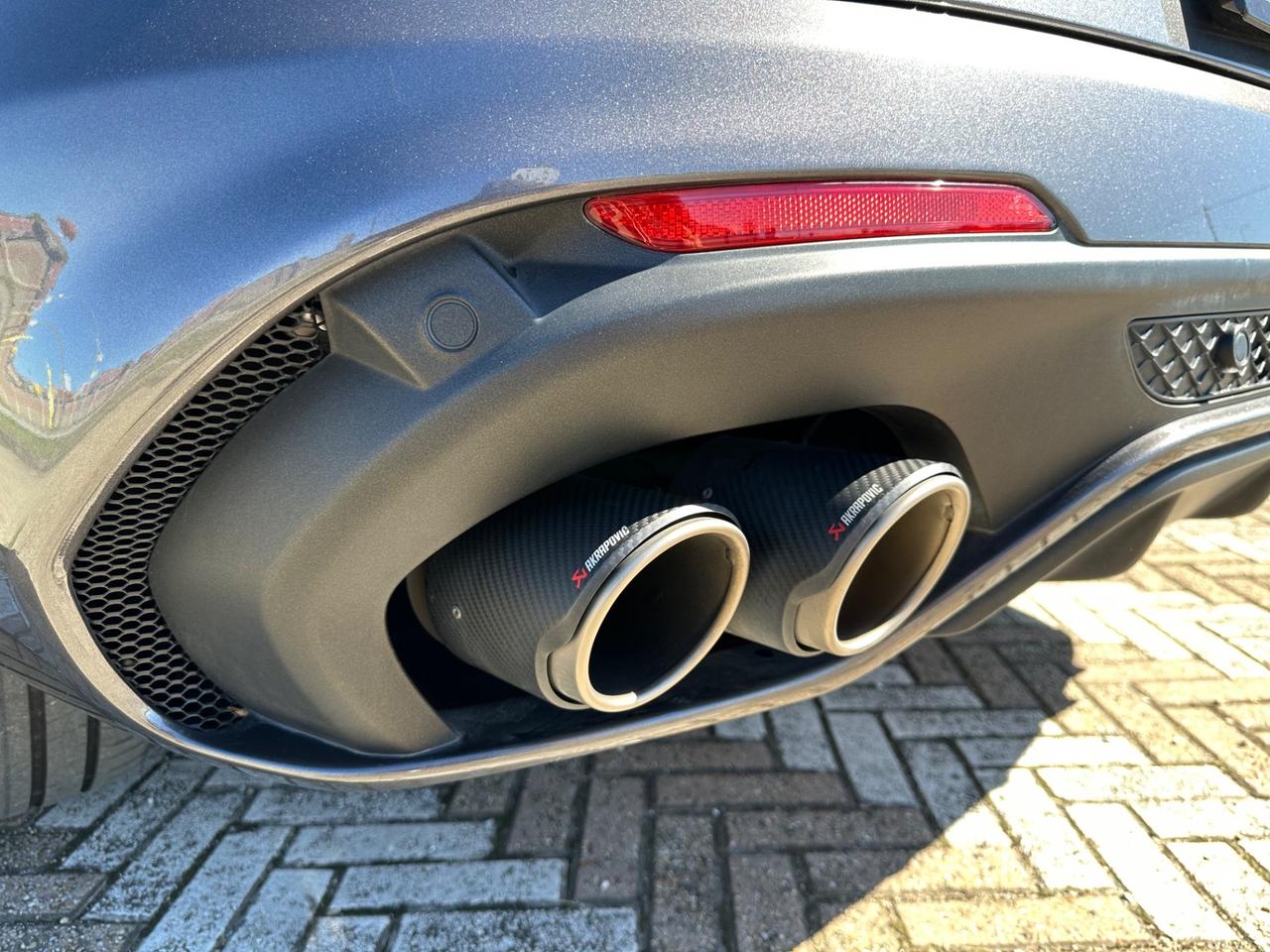 Alfa Romeo Stelvio 2.9 Bi-Turbo V6 510 CV AT8 QUADRIFOGLIO VERDE TETTO + AKRAPOVIC