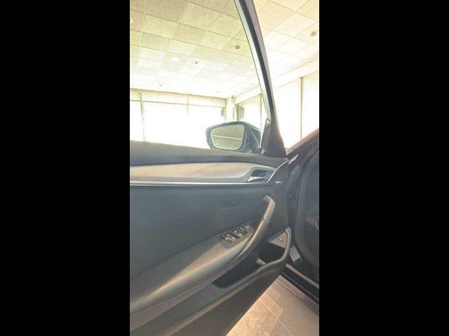 BMW 525 Serie 5(G30/31/F90) - d Business